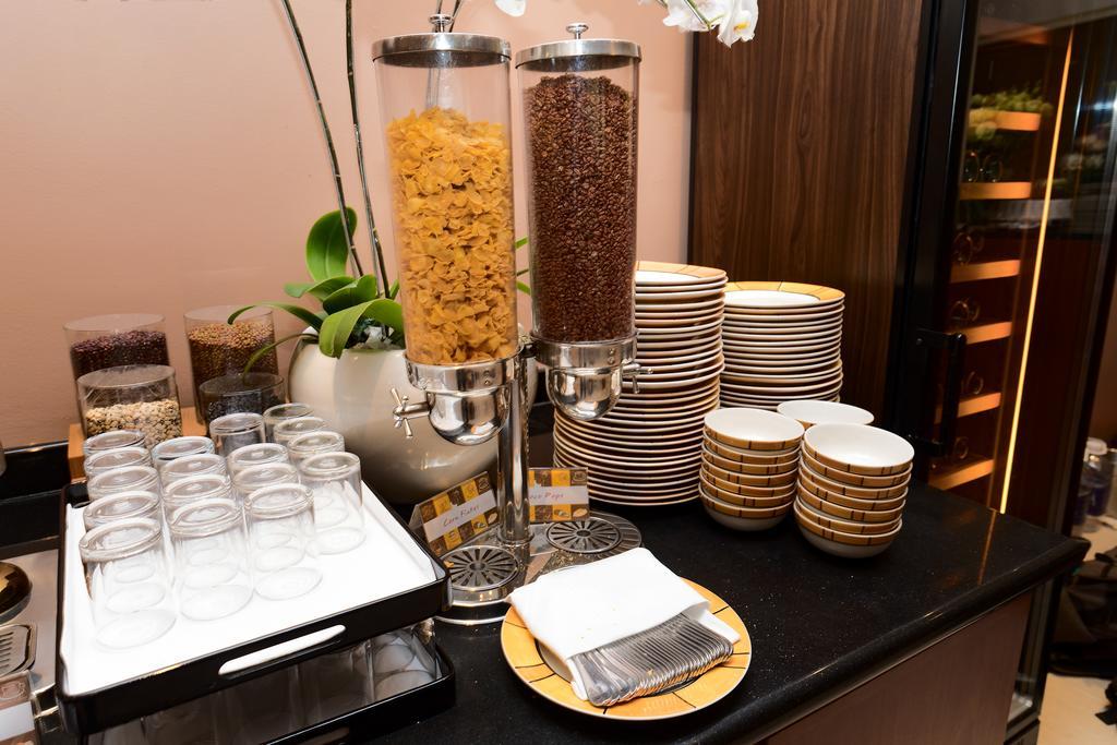 Norfolk Mansion - Luxury Serviced Apartment Ho Chi Minh-staden Exteriör bild